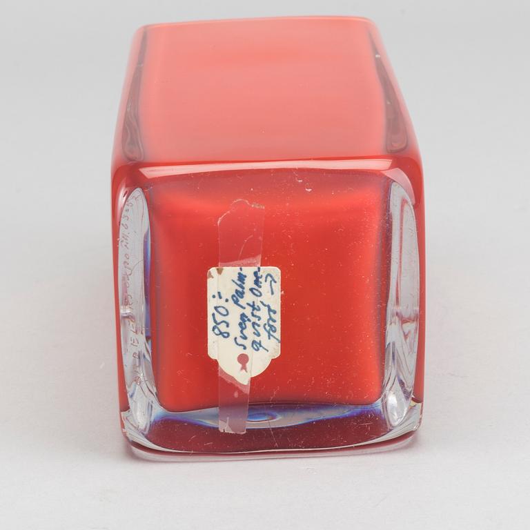 SVEN PALMQVIST, an Orrefors Expo glass vase.