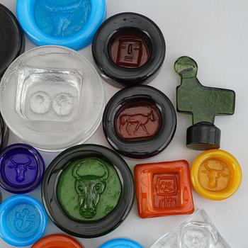 Erik Höglund, 23 glass objects.