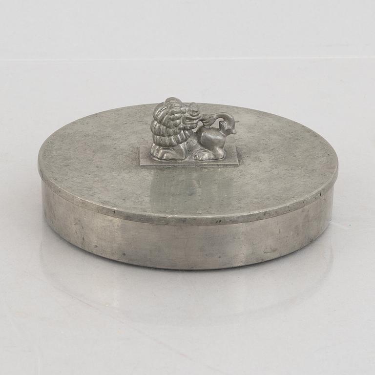 C.G. Hallberg, a lidded box model "5736", Stockholm, 1935.