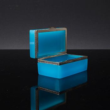 A FRENCH GLASS BOX, first half of 20th century.