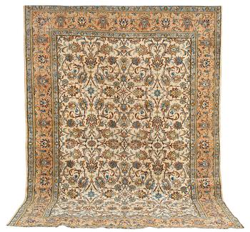 292. MATTO, Kirman. Noin 350x250 cm.