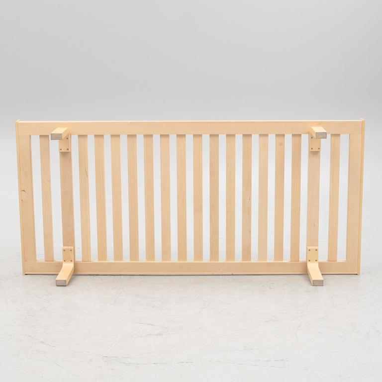 Alvar Aalto, a model  "Laveri"/"710" daybed, Artek, Finland, 21st century.