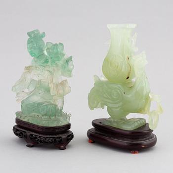 Two Chinese stone sculptures, calcedon and chrysoprase, 20th Century.