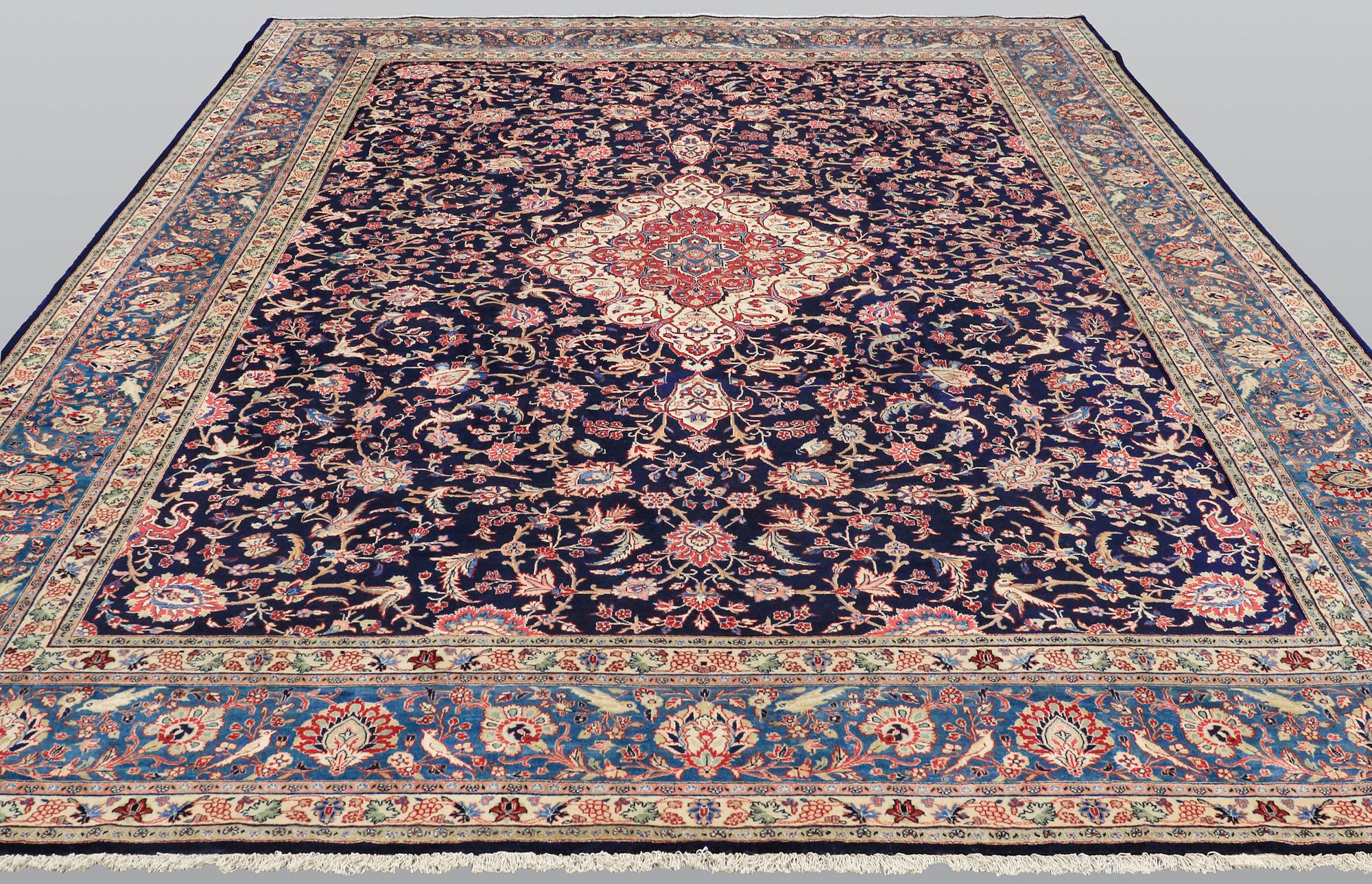 Carpet, Saruk, 417 x 310 cm.