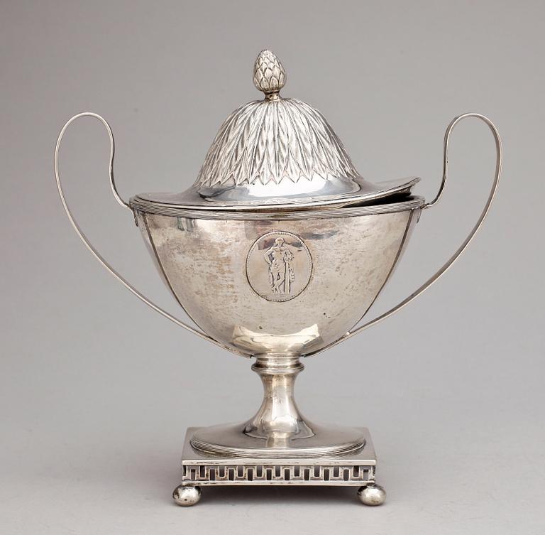 SOCKERSKÅL, silver, empire, Fredrik Nymansson (1807-1846) Kristinehamn 1810. Tot vikt ca 578g.