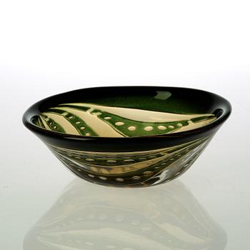 An Edvin Öhrström 'ariel' glass bowl, Orrefors 1948.