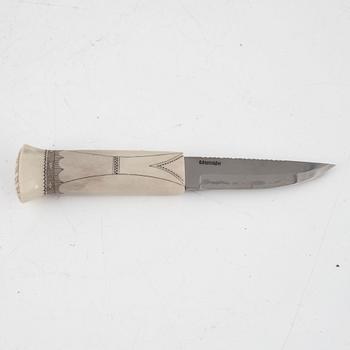 Per-Erik Nilsson, a reindeer hornknife, signed.