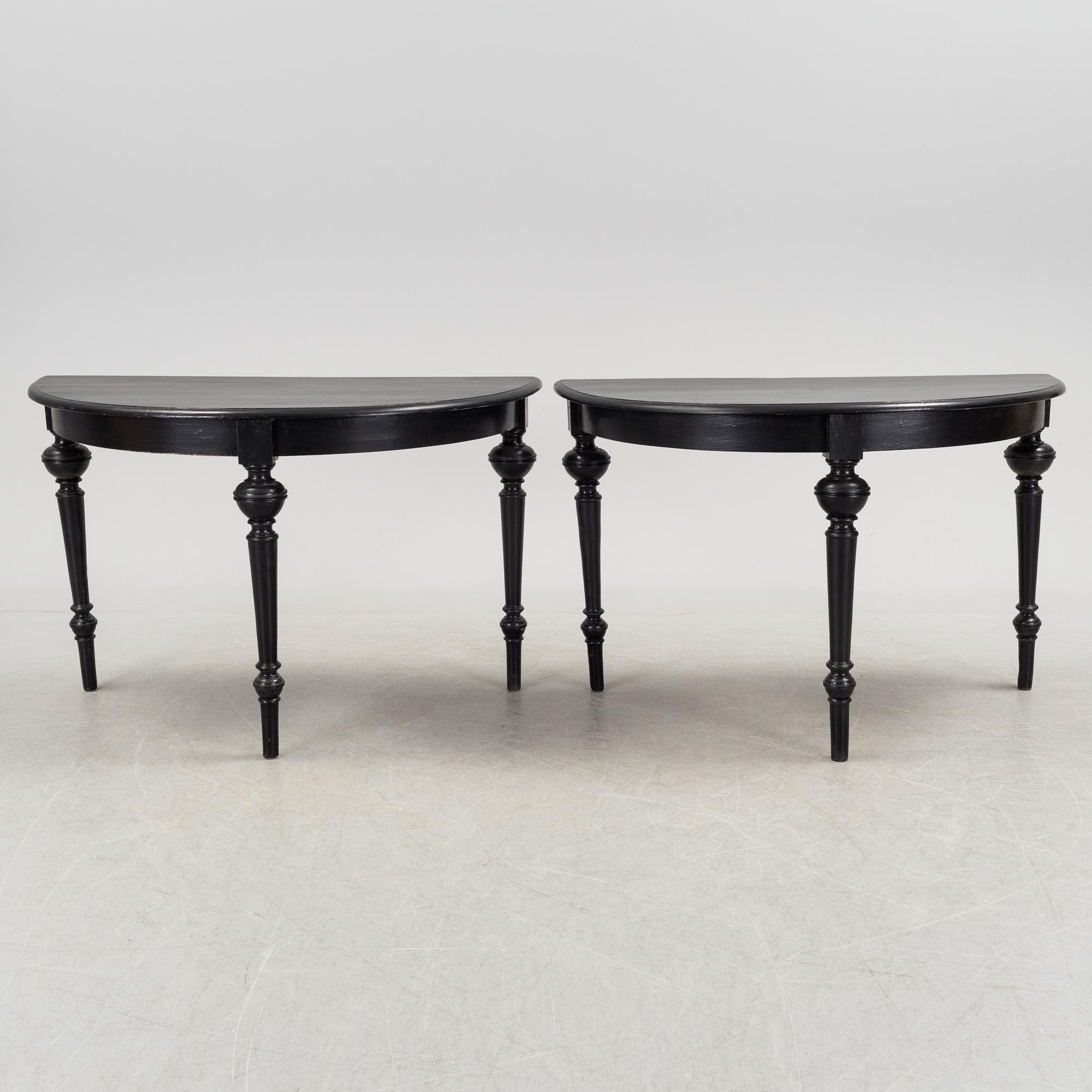 A 19th century dining table.