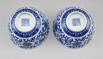 KOPPAR, 1 par, porslin, Kina, sannolikt 1900-tal.