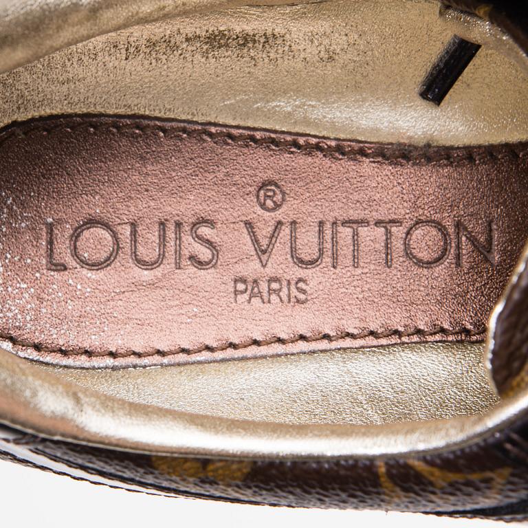 SKOR, "Globe Trotter", Louis Vuitton.