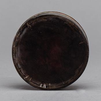 A SNUFF BOX WITH EROTIC SCENE. LATE 18TH CENTURY.
