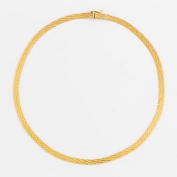 18k gold necklace.