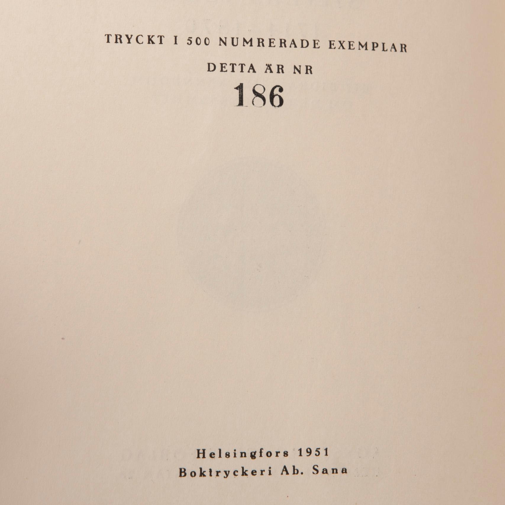 BOK, "St. Petersburgs Juvelerare, Guld- och Silversmeder 1714-1870". Konstsalongens Förlag, Helsingfors 1951.