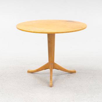 Axel Larsson, a Swedish Modern coffee table, model "1504", Svenska Möbelfabrikerna Bodafors, 1930-40's.