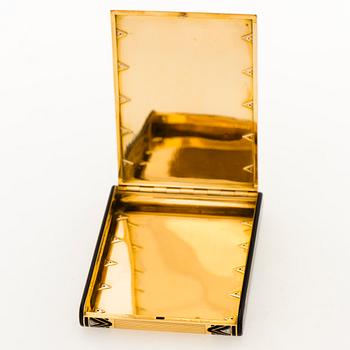 A Cartier Art Deco cigarett case in 18K gold with black enamel and eight-cut diamonds. dimensions 9.8 X 7.5 X 1.2 cm, weight 183 g. Signed Cartie...