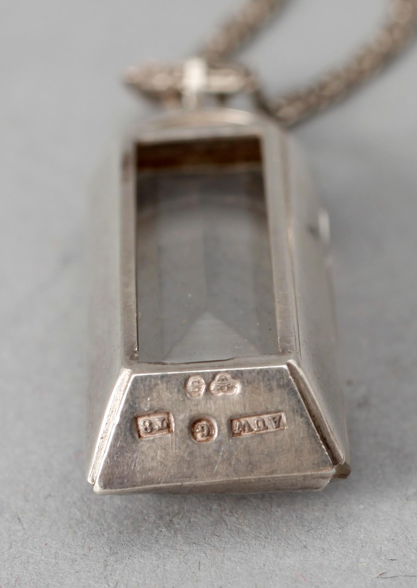 BROSCH, HÄNGE, 2 st samt RING, silver, omkring 1900-talets mitt. Tot vikt 161 gram.