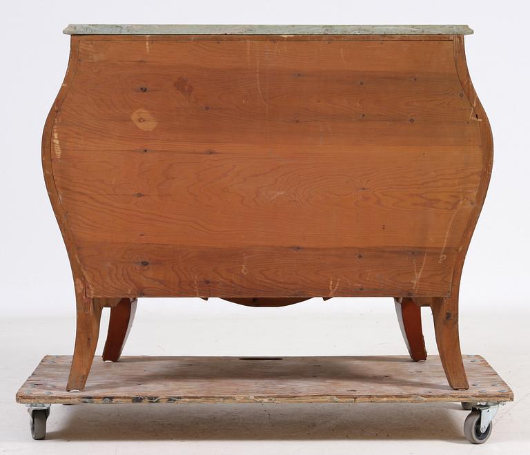 BYRÅ, rokokostil, 1900-tal.