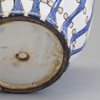 A 1960/70's flowerpot.