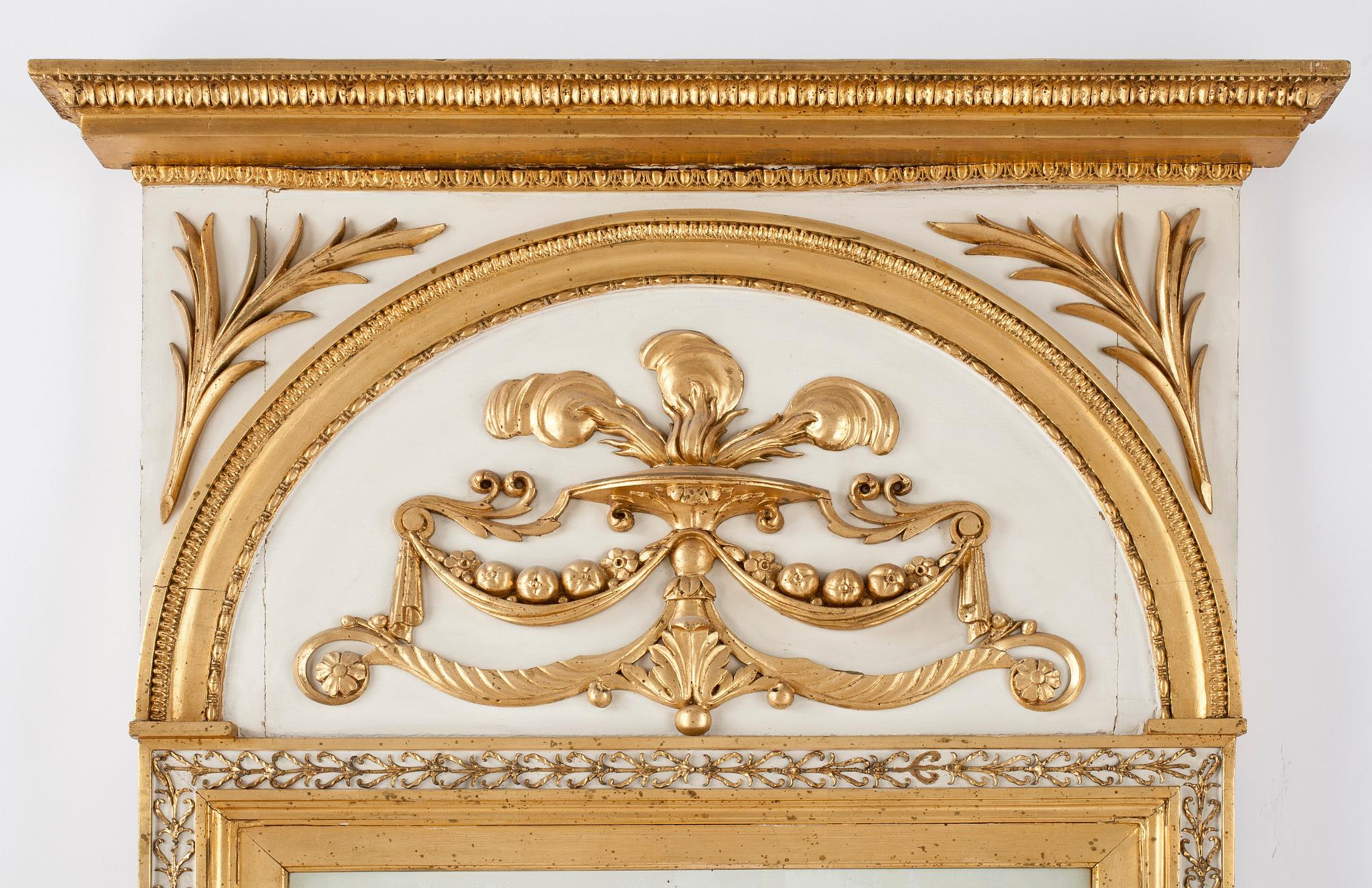 SPEGEL. Empire. 1800-talets första hälft.