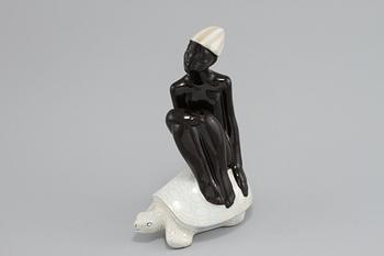 FIGURIN, fajans, Mari Simmulsson, Upsala-Ekeby, 1900-talets mitt.