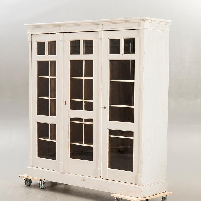 A painted display cabinet early 1900s.