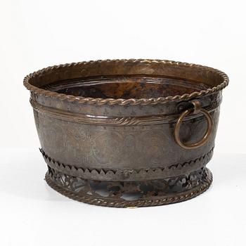 Copper cauldron, Baroque. 17th/18th century.