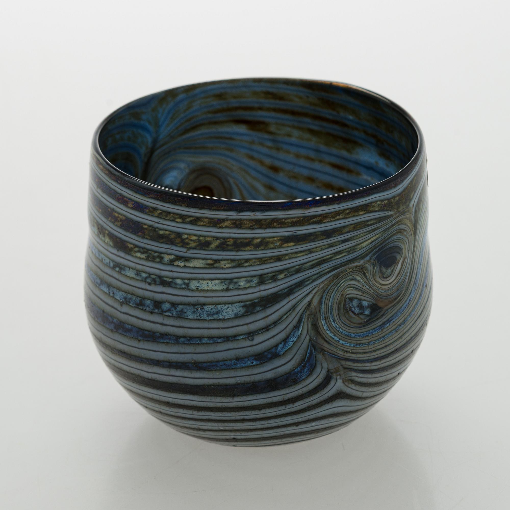 Oiva Toikka, an art glass object, signed Oiva Toikka Nuutajärvi Notsjö.
