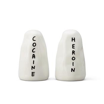 20. David Shrigley, Cocaine/Heroin salt - och pepparkar.