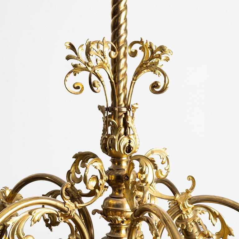 Takkrona, nyrokoko, 1900-talets första hälft.