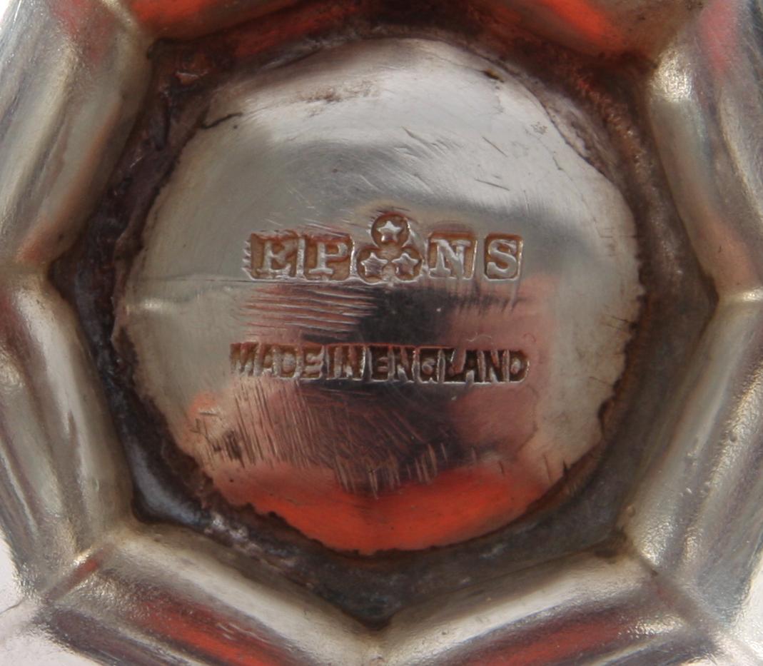 SOCKERRUSKA, pläter, England.