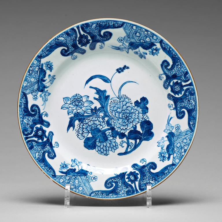 TALLRIKAR, sex stycken, kompaniporslin. Qing dynastin, Qianlong (1736-95).