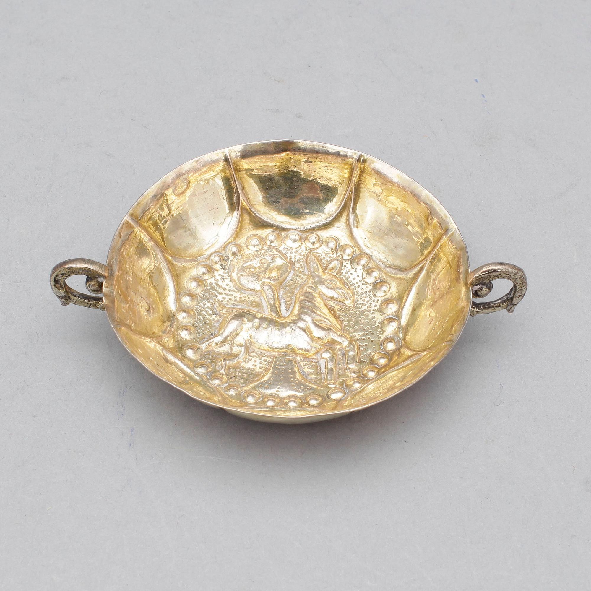 TASSE DU VIN, silver, troligen Sydamerika, omkring 1900. Vikt ca 44 gram.