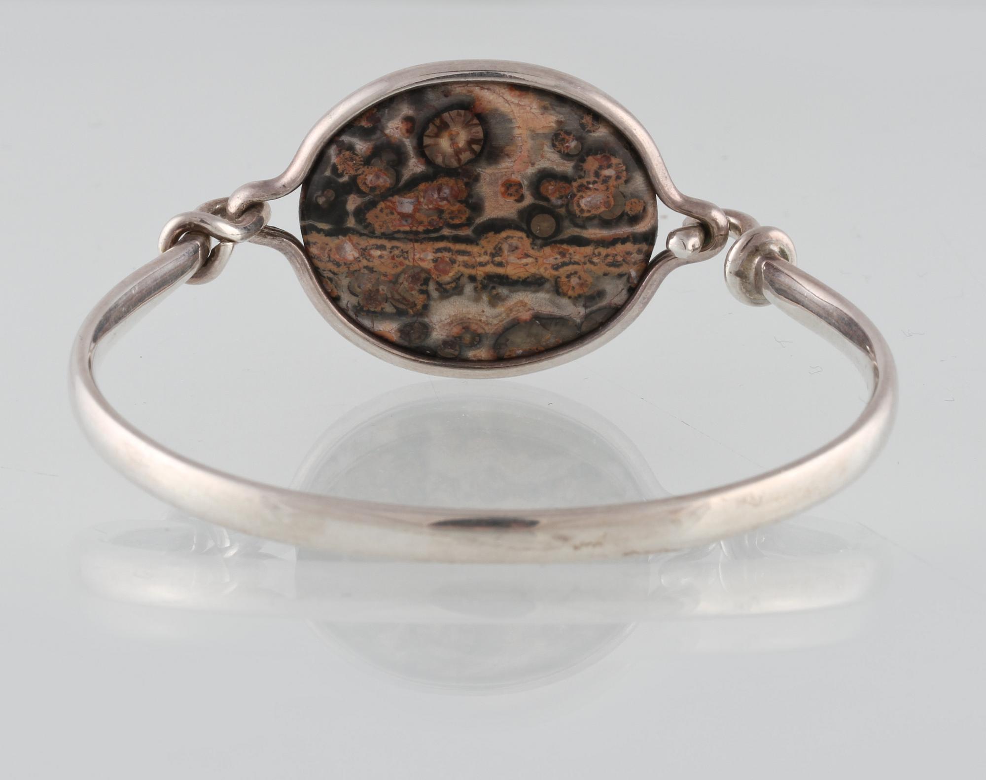 ARMRING, sterlingsilver. Vivianna Torun Bülow Hübe. Vikt 20,6 gram.