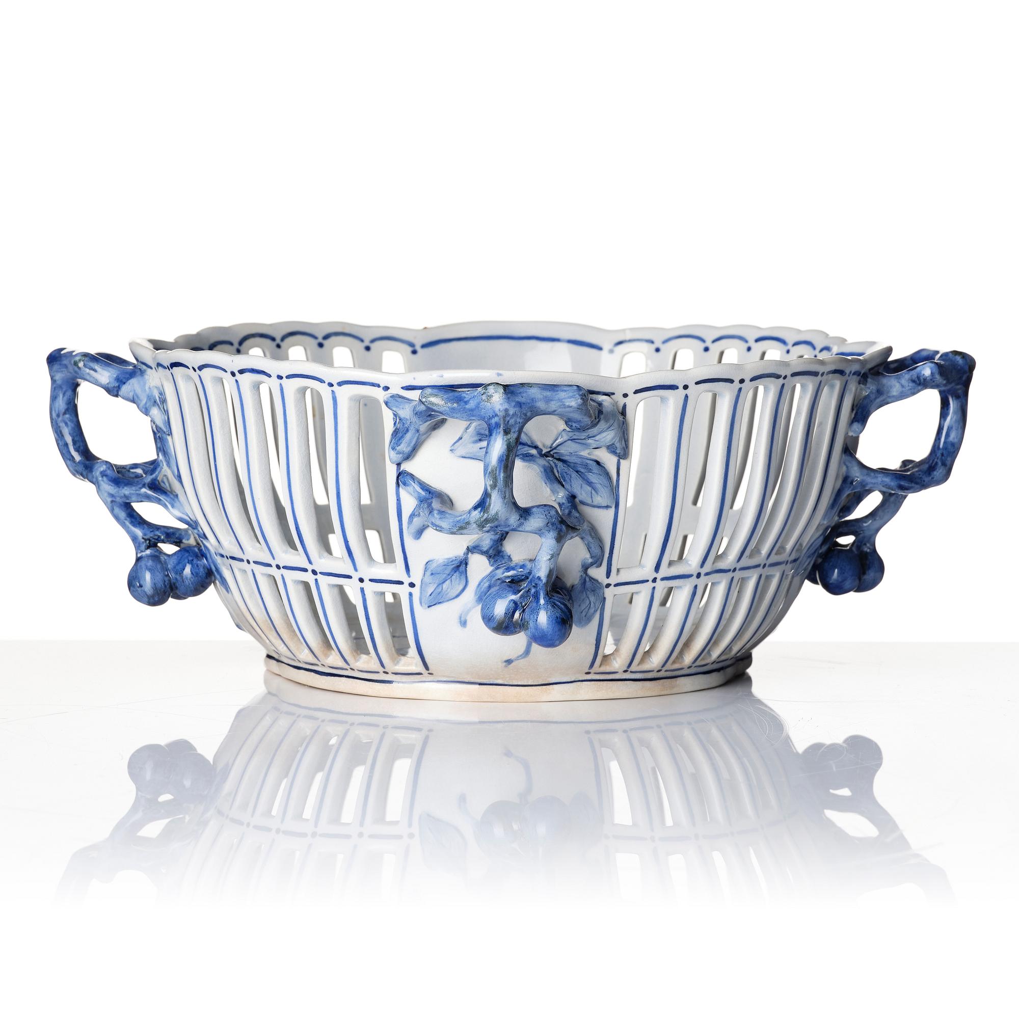 A Swedish latticed jugend flintware bowl and dish, Rörstrand, around 1900.