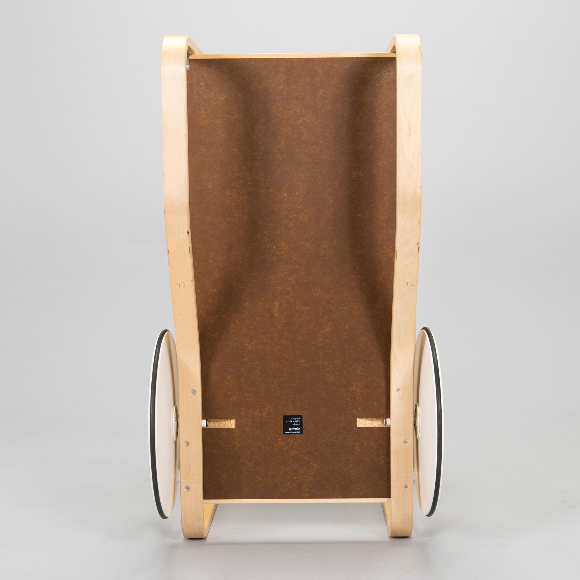 Alvar Aalto, serveringsvagn, modell 901, Artek 2009.