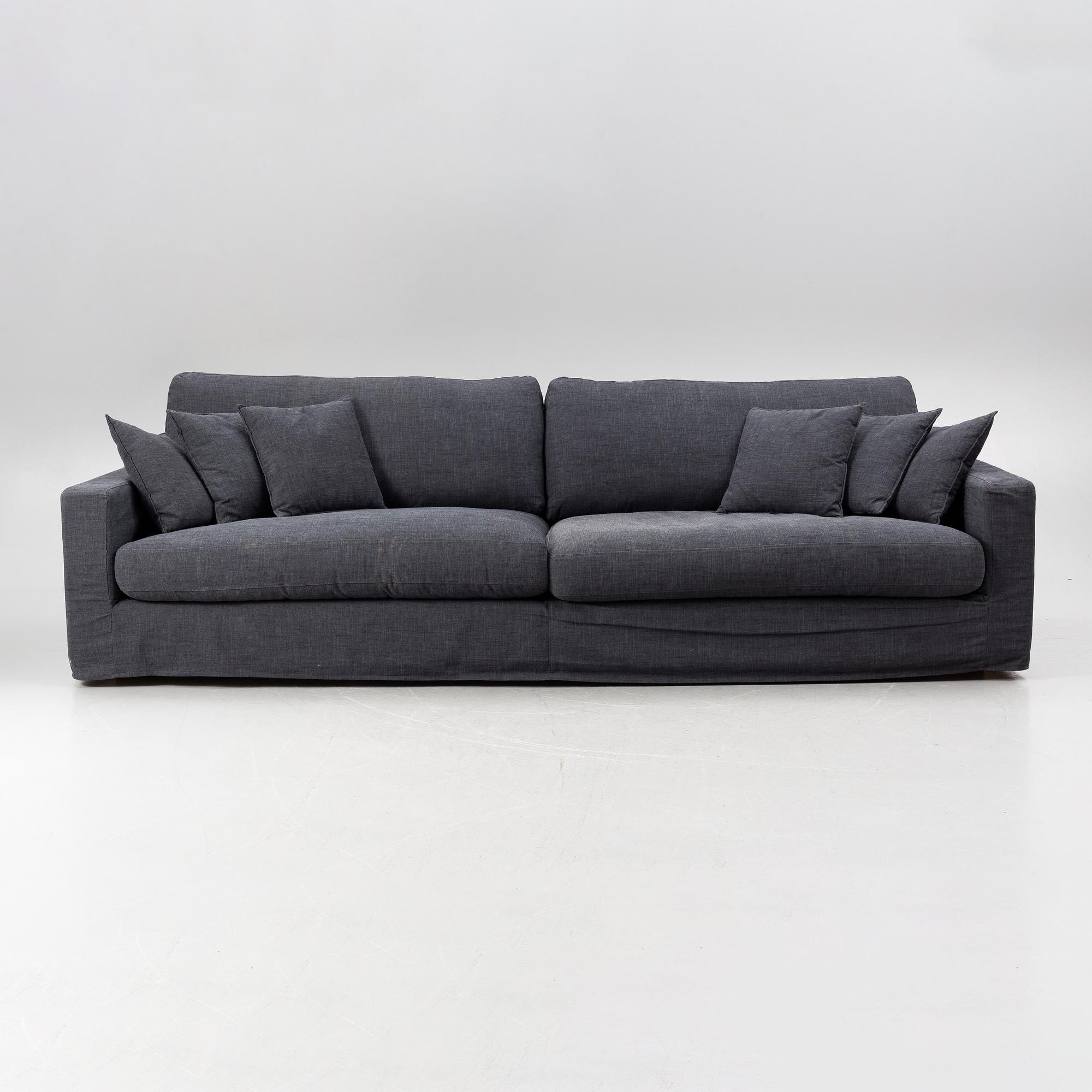 'The Whale XL' sofa from Sweef.