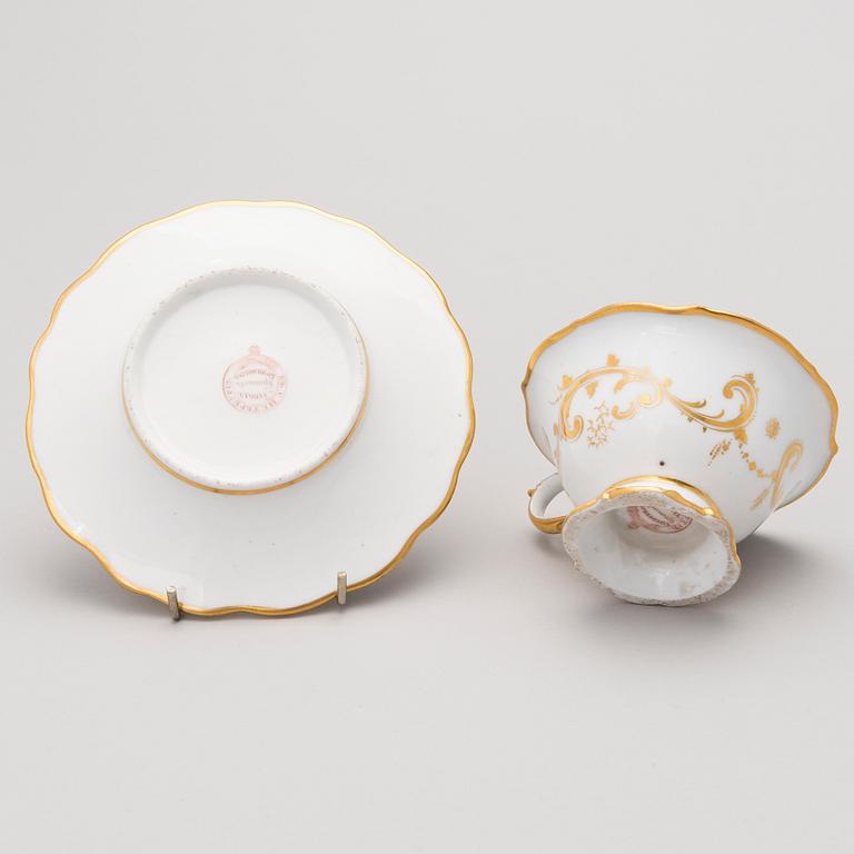 A Russian tea cup Kornilov Brothers, St. Petersburg 1840-1860.