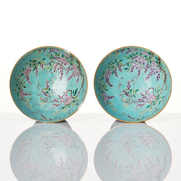 A pair of Chinese stemcups, with the mark of dowager empress Ci Xi, Dayazhai, late Qing dynasty.