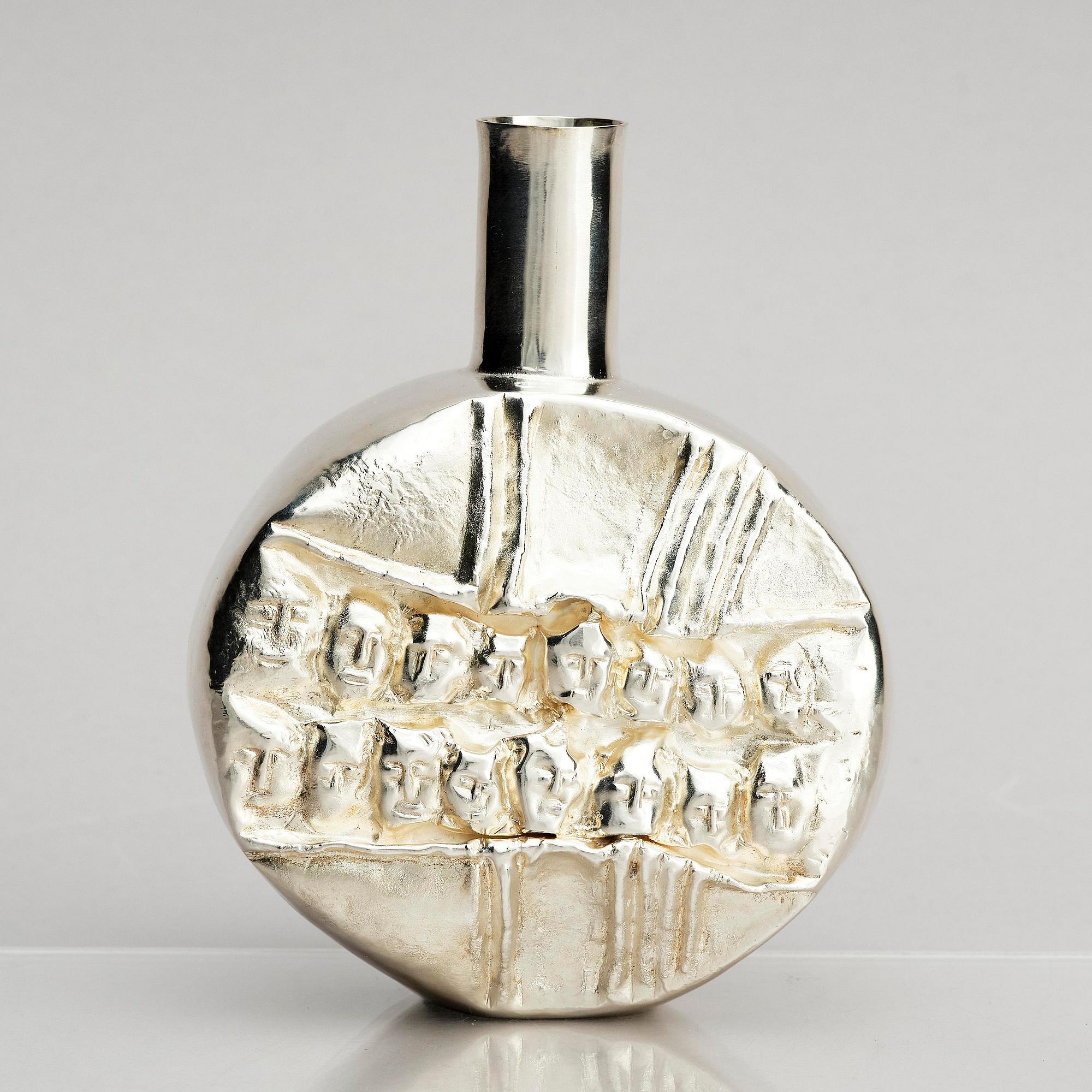 Lars Arby, a sterling silver bottle, mark of Lars Arby, Gothenburg, Sweden 1979.