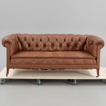 SOFFA, av Chesterfieldmodell, 1920/30-tal.