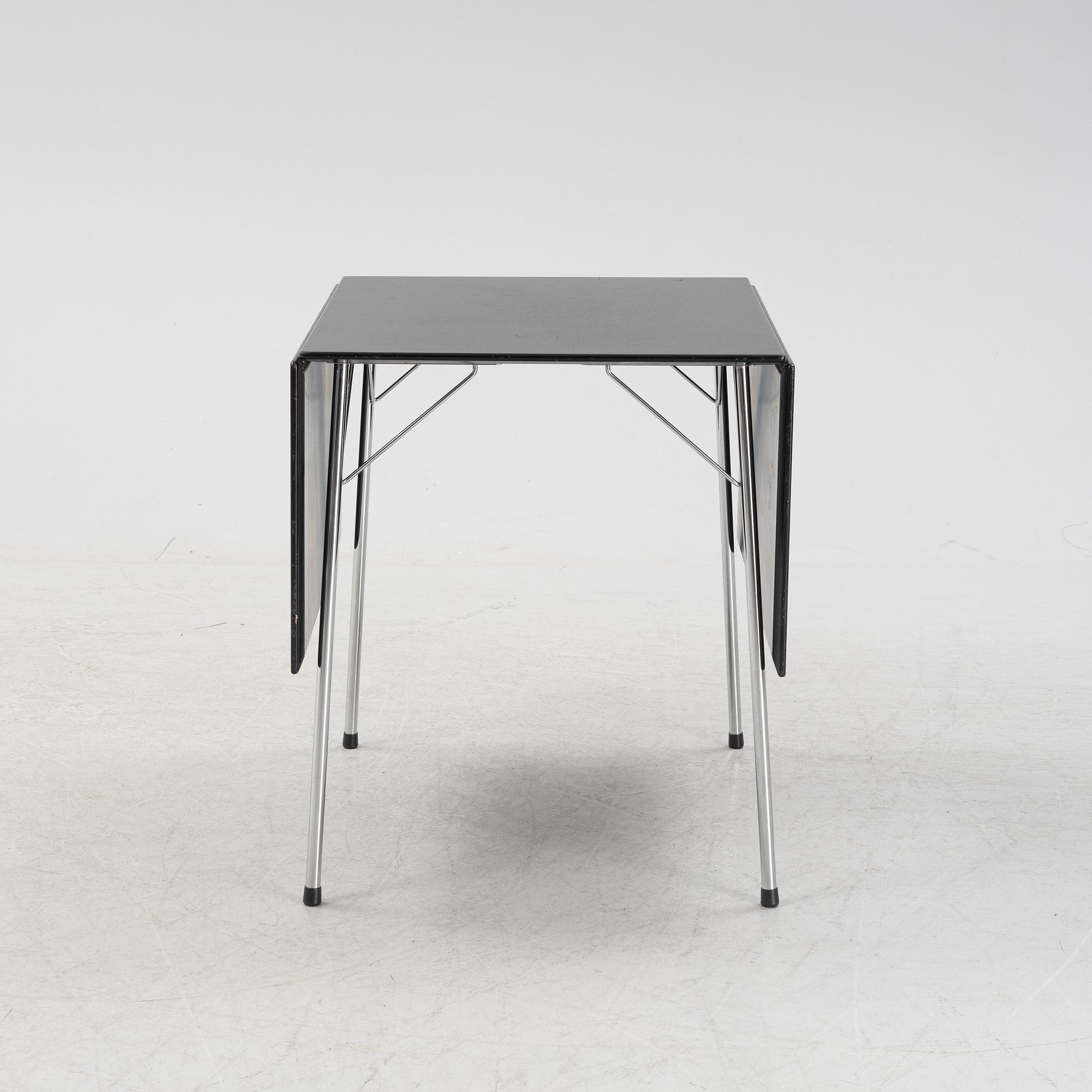 Arne Jacobsen, klaffbord, modell 3601, Fritz Hansen, Danmark, 1960-tal.