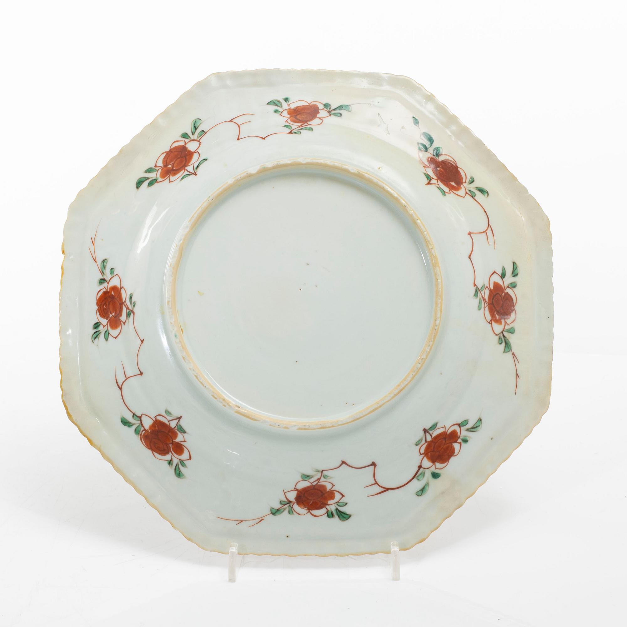 Fat, två stycken, porslin. Qingdynastin, Kangxi (1662-1722).