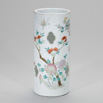 PERUKVAS, porslin, Kina, 1900-tal.