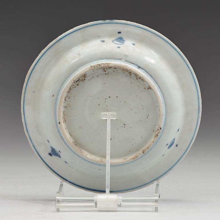 A set of five blue and white dishes, Ming dynasty, Tianqi /Chongzhen (1621-1644).