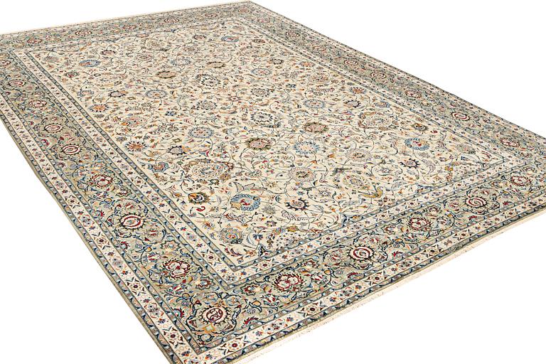 Matta, Keshan, signerad Isfahanian, ca 428 x 327 cm.