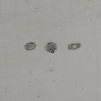 BRICKA, silver, Italien, 1900-tal. Vikt ca 1189 g.