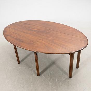 Dining group 11 dlrs England mid-20th century.