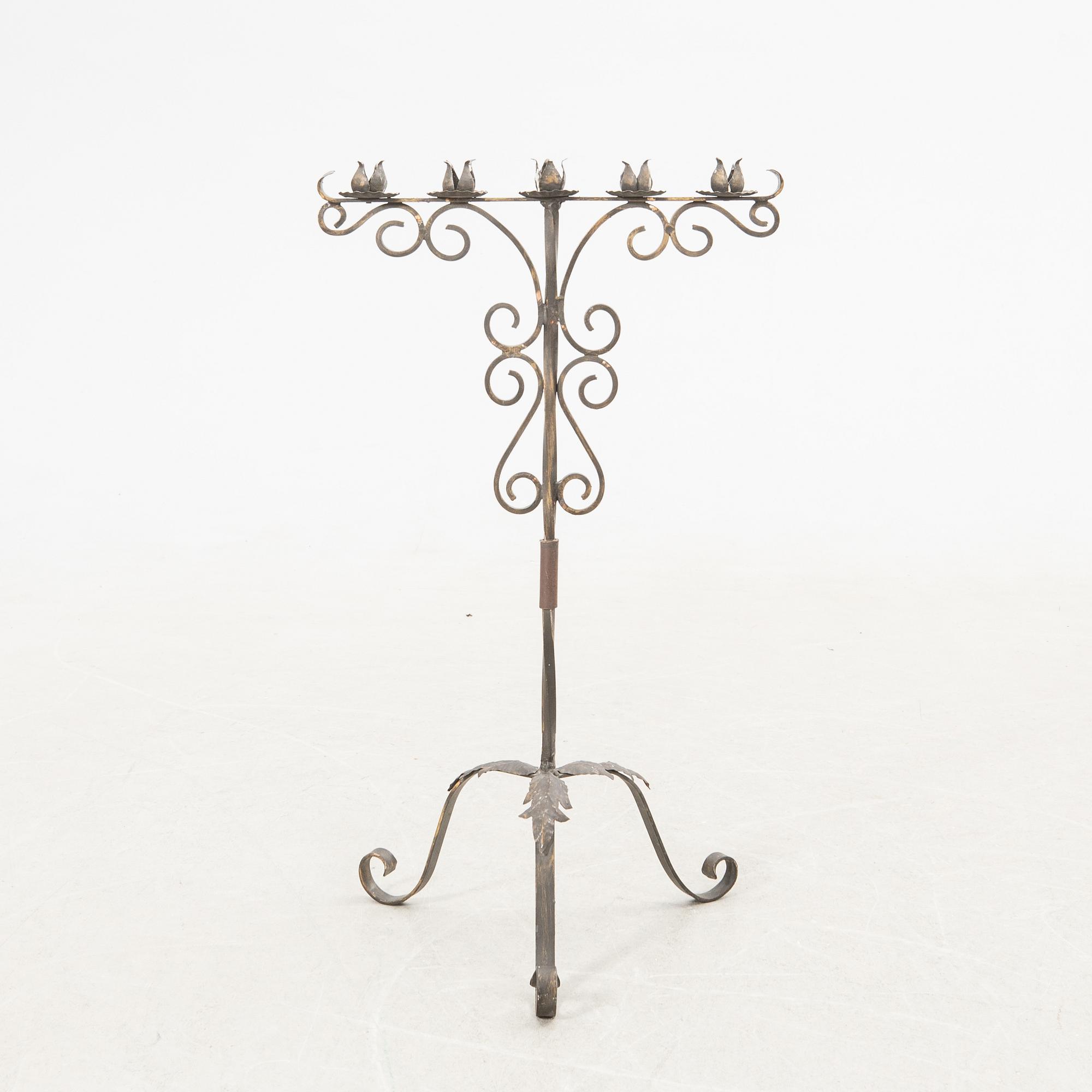 Golvljusstake 1900-talets mitt smide.