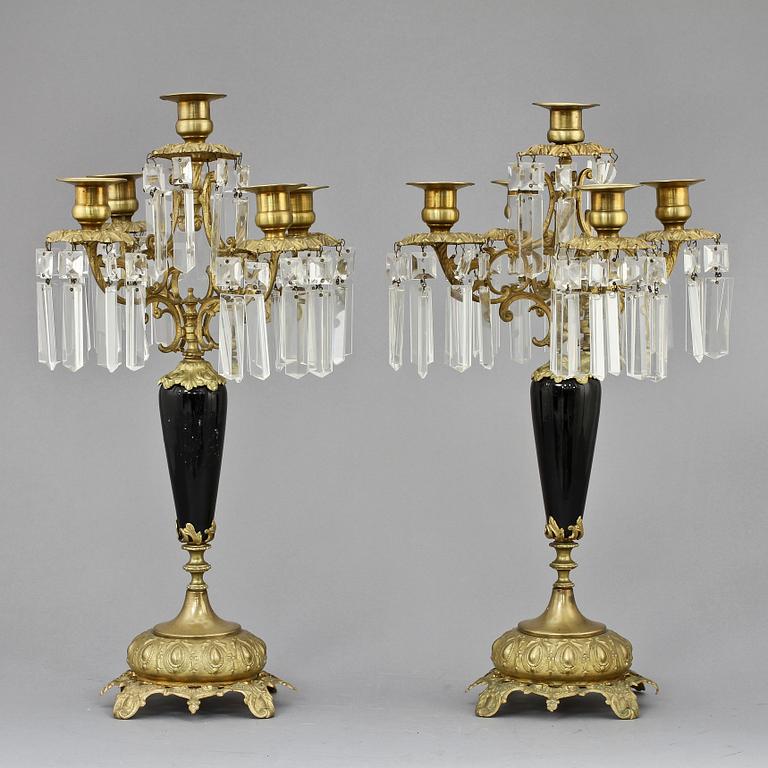 KANDELABRAR, ett par, oscariansk stil, 1900-tal.