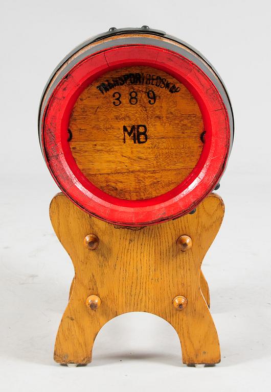 TUNNA MED STATIV, tidigt 1900-tal.